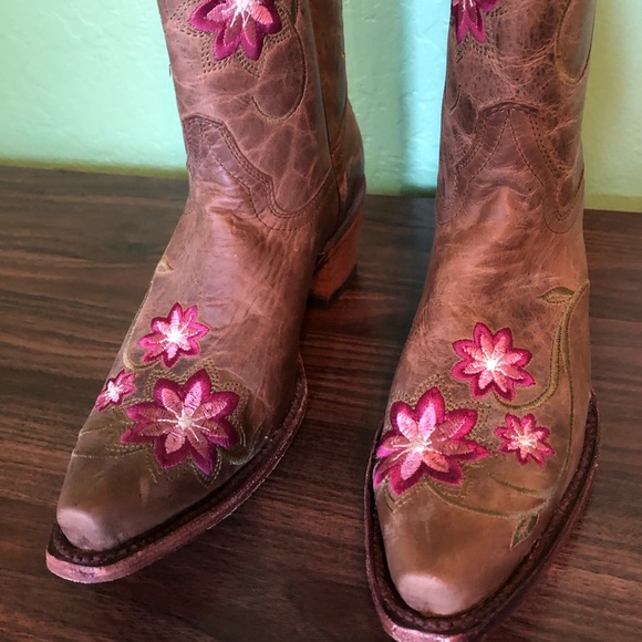 Western Boots - Picture 3 of 15